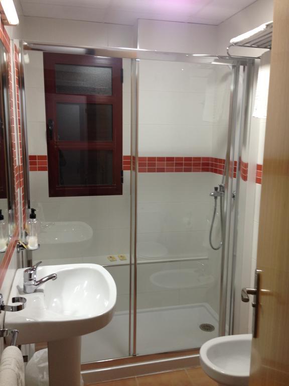 Hostal Rio De Oro Alcalá la Real Kültér fotó