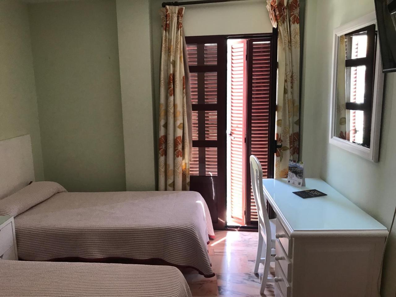 Hostal Rio De Oro Alcalá la Real Kültér fotó